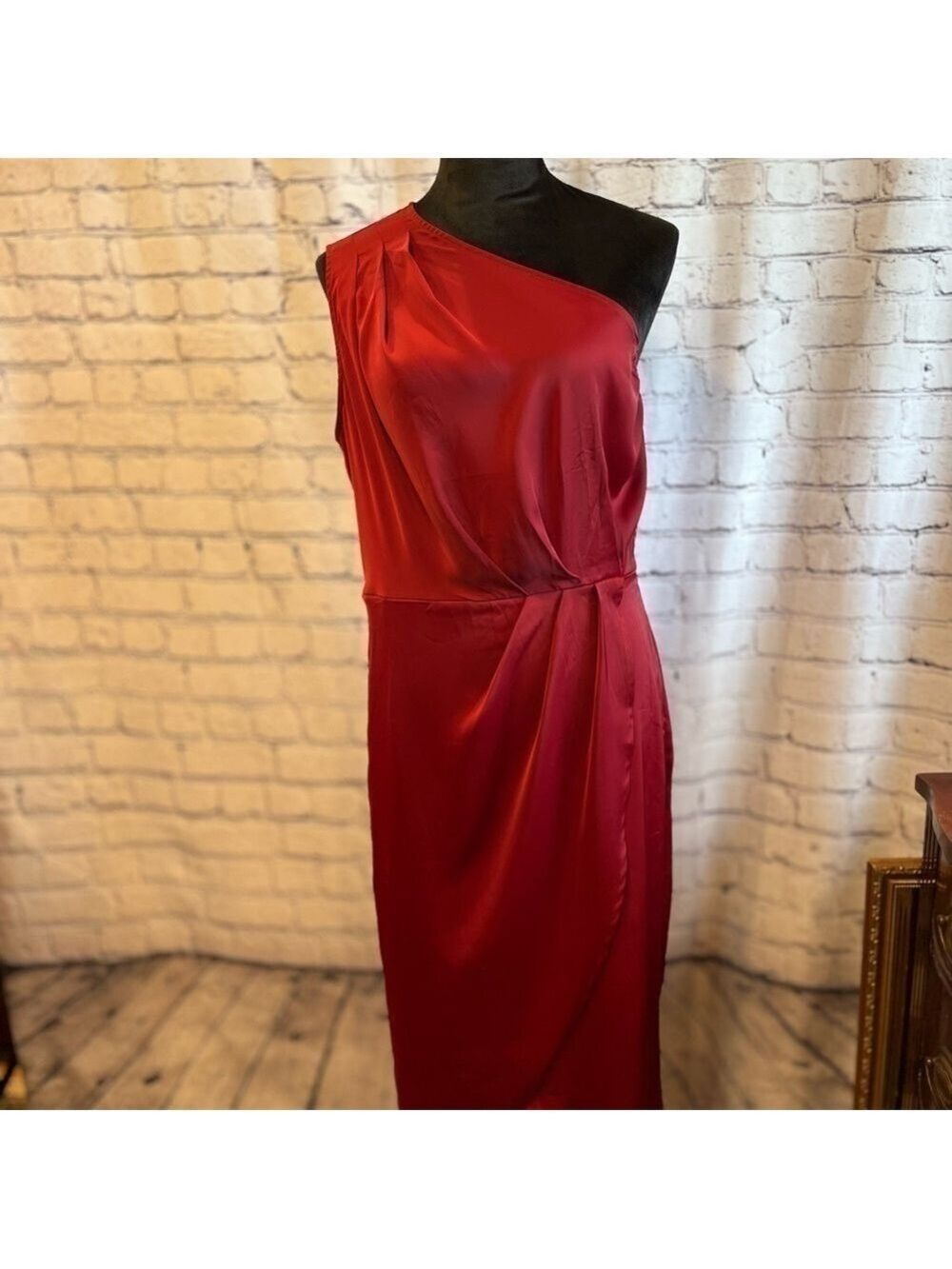 Pretty Garden Res One Shoulder Dress size M. NWT - Picture 7 of 16